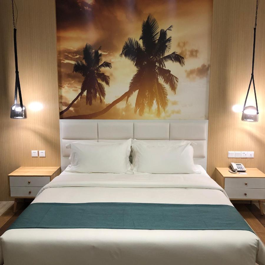 Fan'S Hotel Baybay Екстер'єр фото