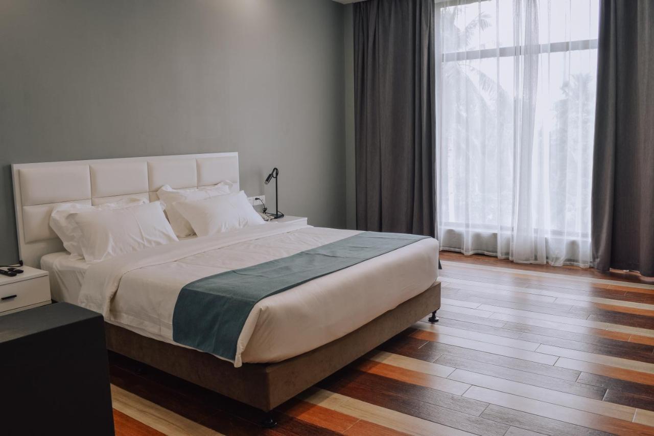 Fan'S Hotel Baybay Екстер'єр фото