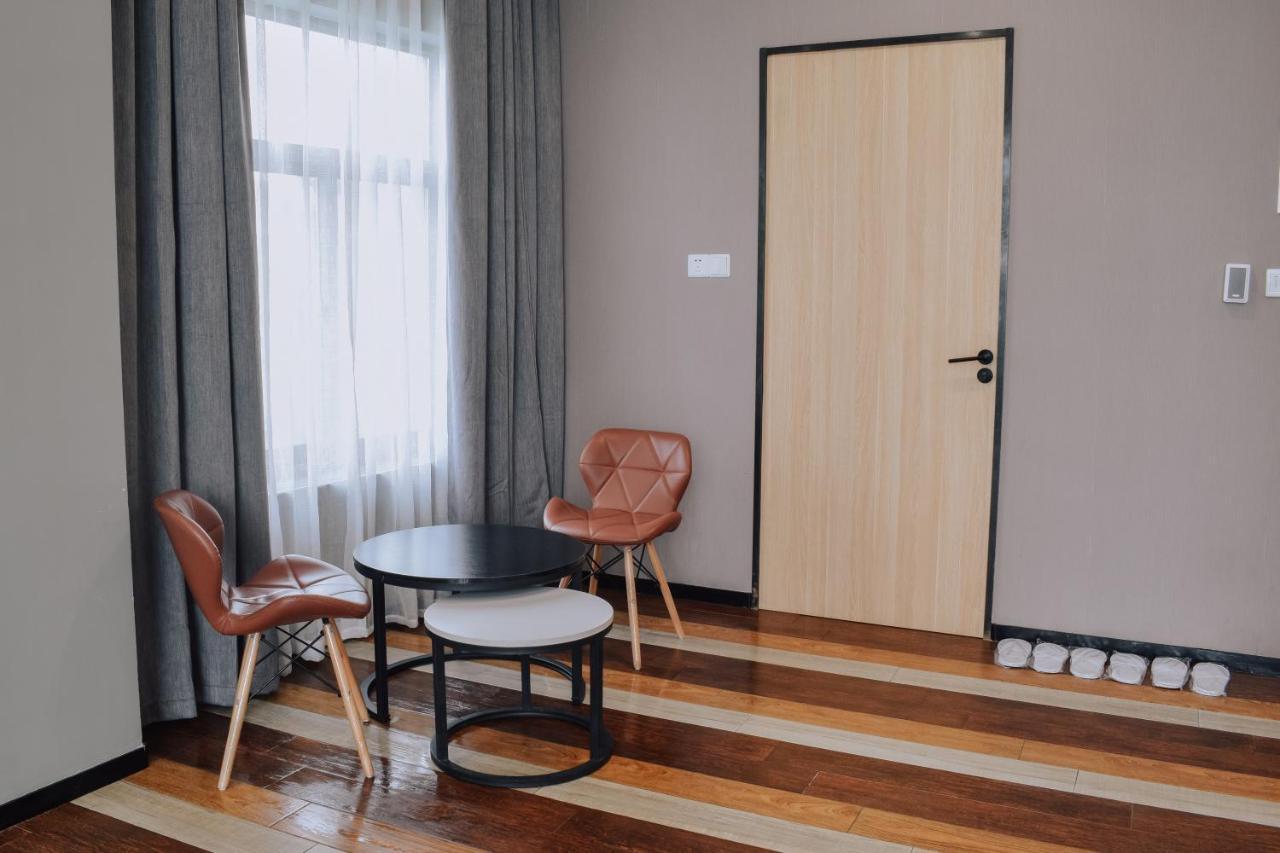 Fan'S Hotel Baybay Екстер'єр фото