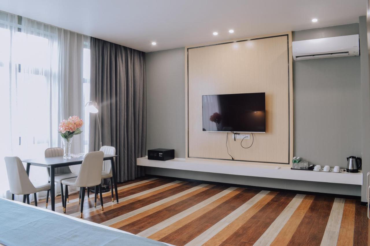 Fan'S Hotel Baybay Екстер'єр фото
